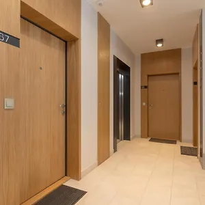 https://warsaw-spire-stylish-apartament.warsawhotelspoland.com
